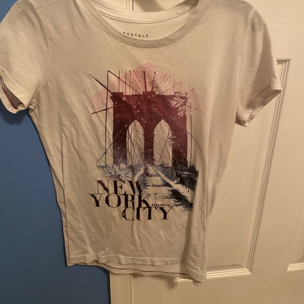 Aeropostale t- shirt